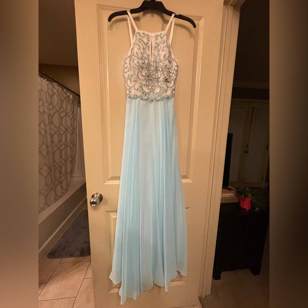 Escape Keyhole Light Blue Dress - Picture 5 of 12